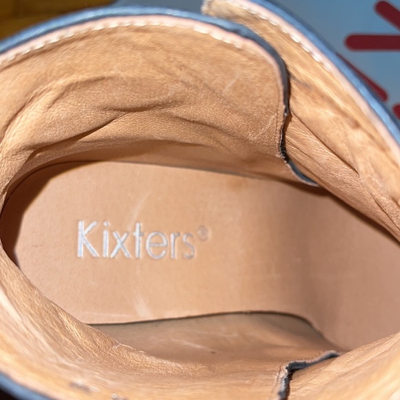 Boots - Picture 3 of 5